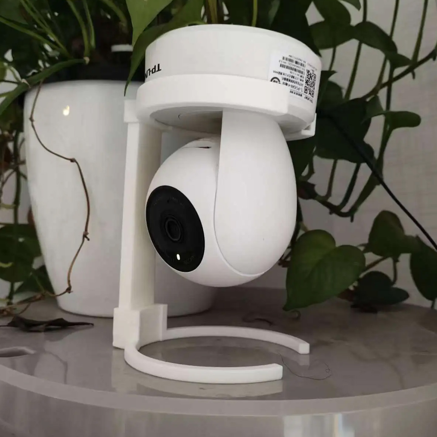 Soporte de Montaje de Cámara I - Eufy Camera E220 reseña y precio