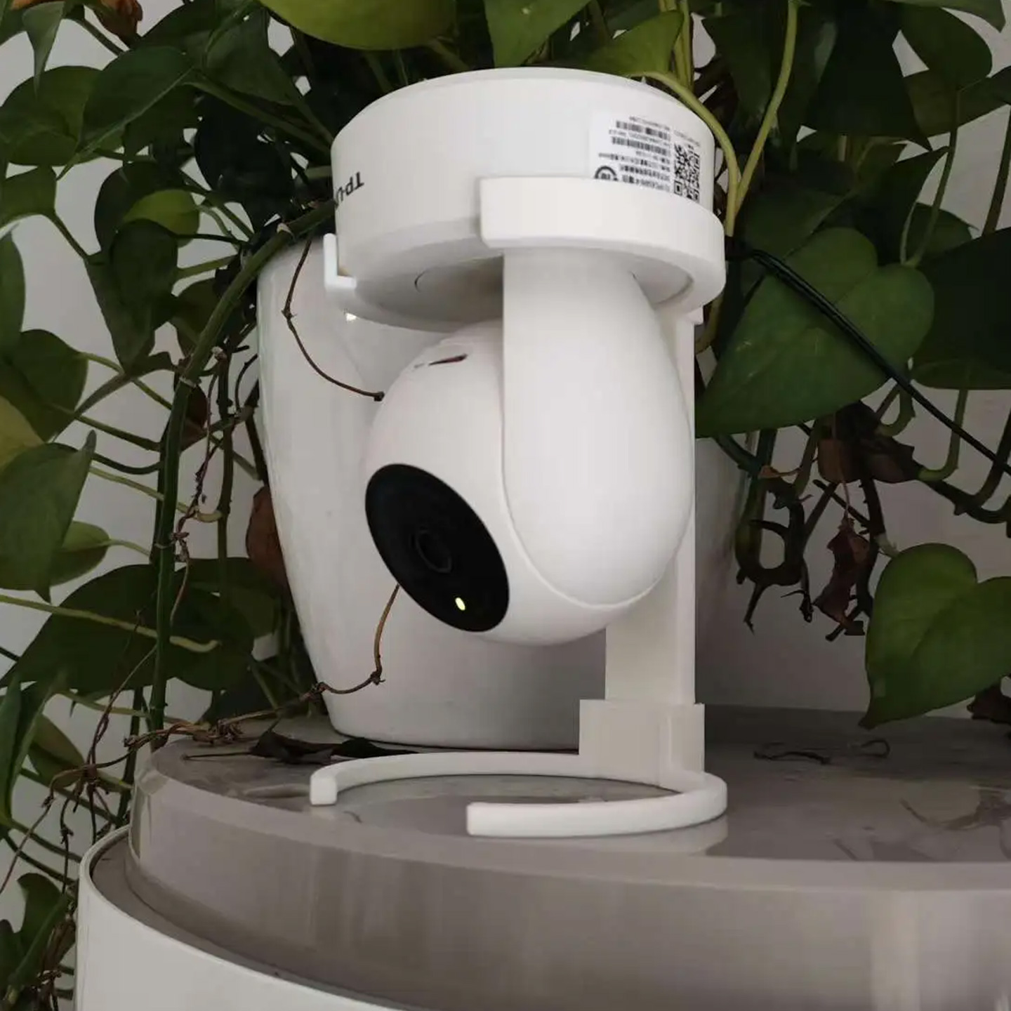 Soporte de Montaje de Cámara I - Eufy Camera E220 reseña y precio